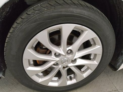 Used 2017 Nissan Sentra SV w/ Style Package FWD image 31