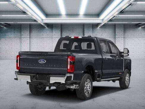 New 2026 Ford F250 Lariat w/ Black Appearance Package AWD/4WD image 4