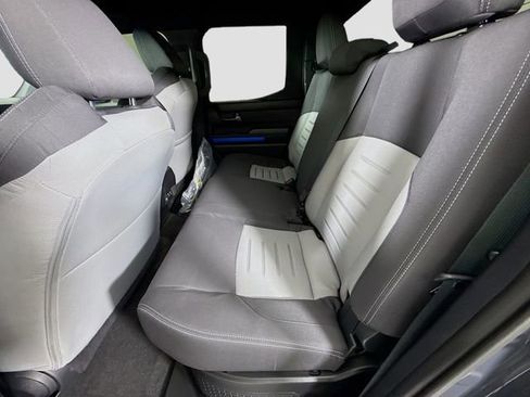 Certified 2025 Toyota Tacoma TRD Off-Road image 24