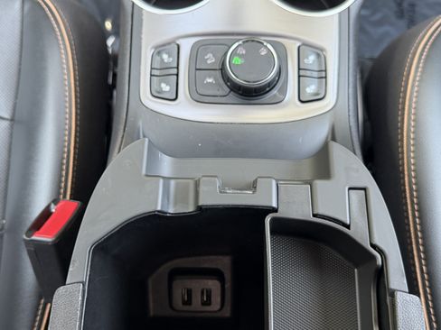 Used 2022 GMC Terrain AT4 AWD/4WD image 25