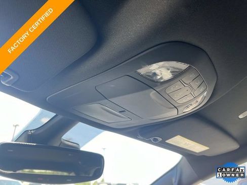 Used 2025 Chrysler Voyager LX FWD image 32