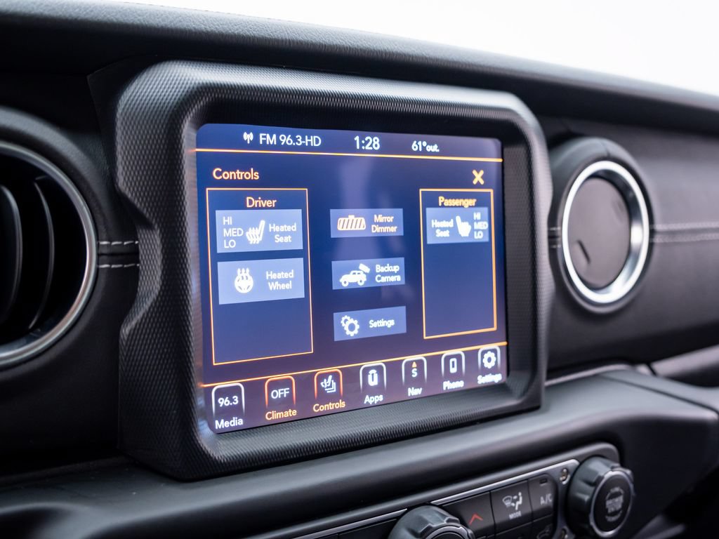 Used 2023 Jeep Wrangler Unlimited Sahara w/ Cold Weather Group AWD/4WD image 24
