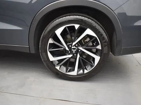 Used 2024 Mitsubishi Outlander FWD image 36