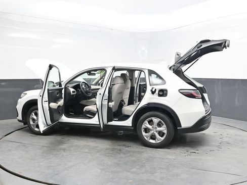 Used 2024 Honda HR-V LX image 48