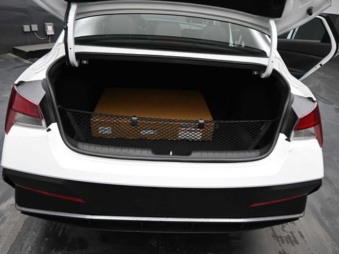 New 2026 Hyundai Elantra SEL Sport FWD image 14
