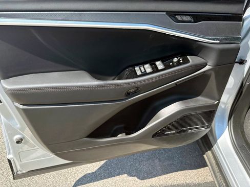 New 2025 Jeep Wagoneer S Limited image 14