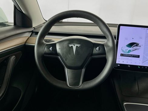 Used 2021 Tesla Model 3 Standard Range Plus image 16