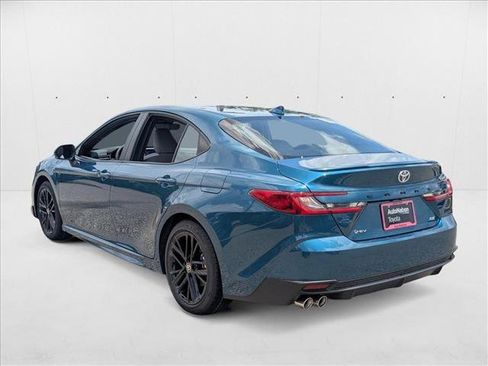 New 2025 Toyota Camry SE image 8