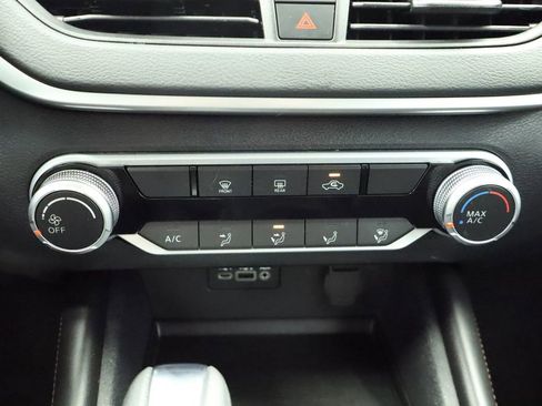 Used 2022 Nissan Altima 2.5 SR FWD image 40
