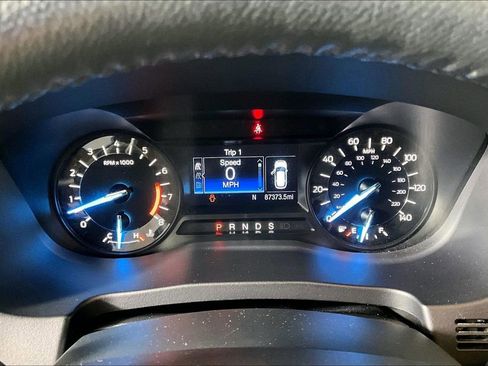Used 2018 Ford Explorer XLT FWD image 16