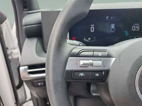 Certified 2025 Hyundai Santa Cruz SE FWD image 12