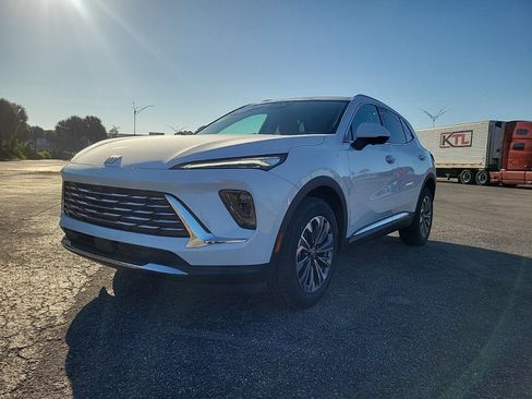 New 2026 Buick Envision Preferred image 2