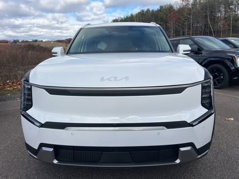 New 2026 Kia EV9 Wind image 6