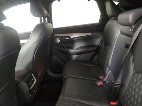 Used 2023 INFINITI QX50 Autograph image 12