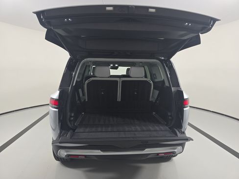 Used 2024 Rivian R1S Adventure AWD/4WD image 15