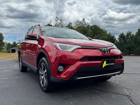 Used 2016 Toyota RAV4 XLE image 8