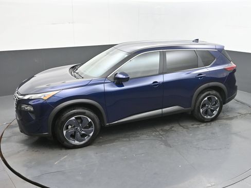Used 2025 Nissan Rogue SV FWD image 23