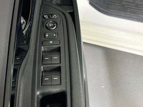 Used 2023 Honda Odyssey Elite image 18