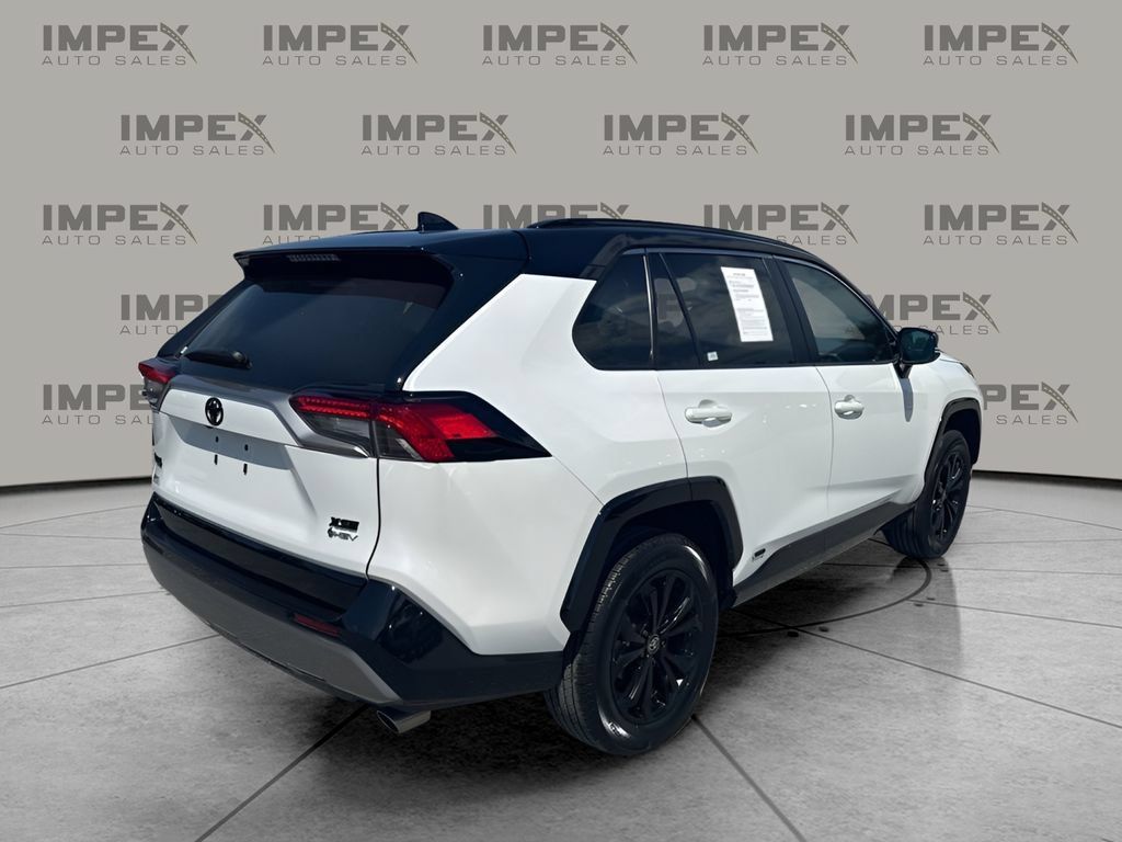 Used 2025 Toyota RAV4 XSE w/ Weather Package AWD/4WD image 5