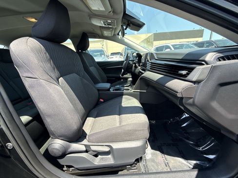 Used 2025 Toyota Camry LE FWD image 27