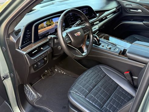 Used 2024 Cadillac Escalade ESV Sport Platinum w/ LPO, ONYX Package image 13