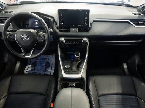 Used 2020 Toyota RAV4 XSE image 27