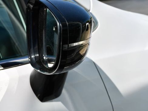 Used 2025 Chrysler Pacifica Select FWD image 30
