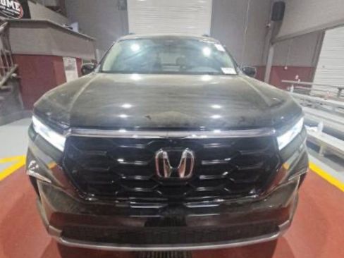 Used 2025 Honda Pilot Elite image 3