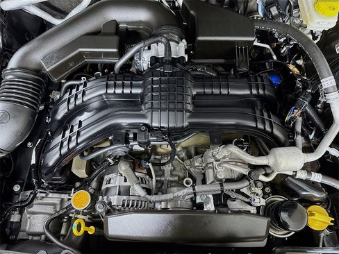 Used 2024 Subaru Crosstrek 2.0i Premium image 27