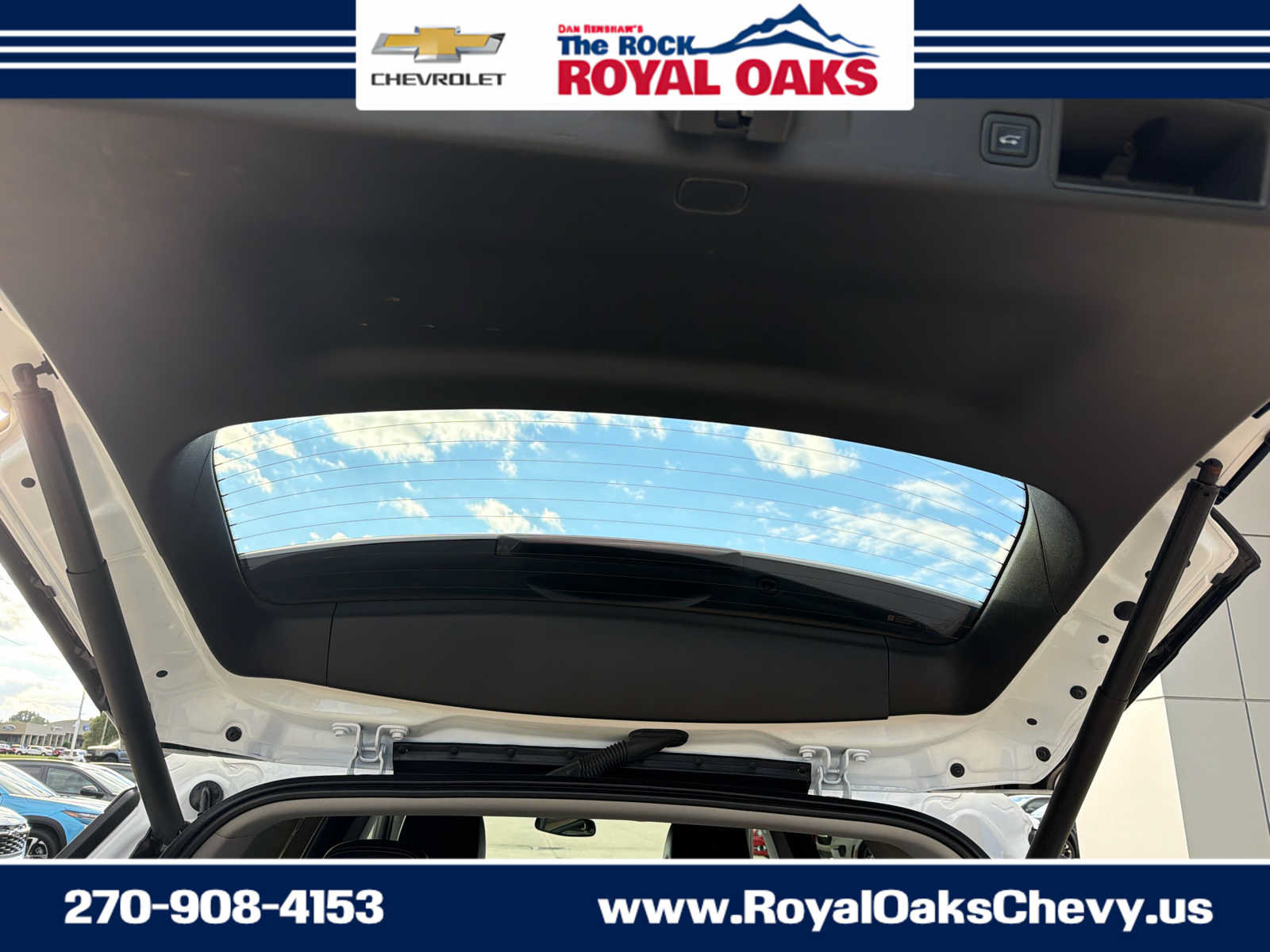 Used 2023 GMC Terrain SLT w/ Elevation Edition FWD image 7