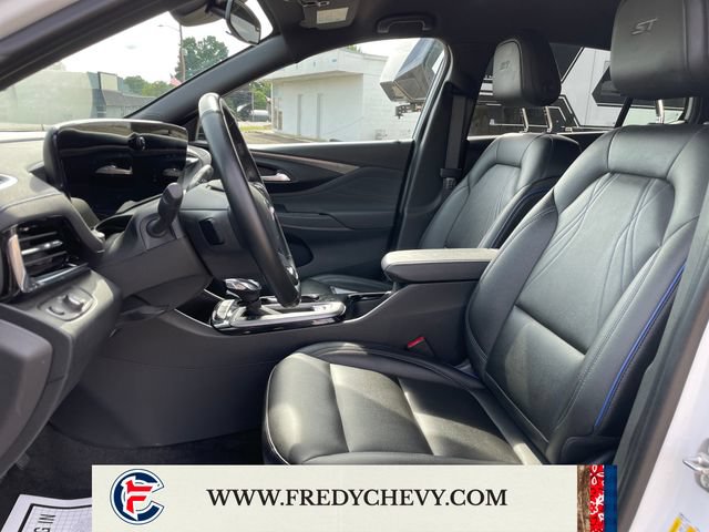 Used 2024 Buick Envista Sport Touring w/ Convenience I Package FWD image 10