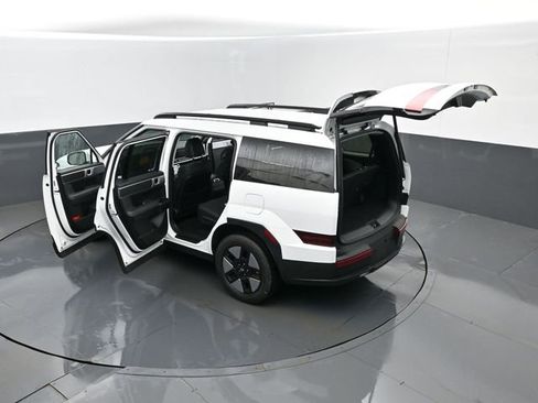 Used 2025 Hyundai Santa Fe SEL image 28