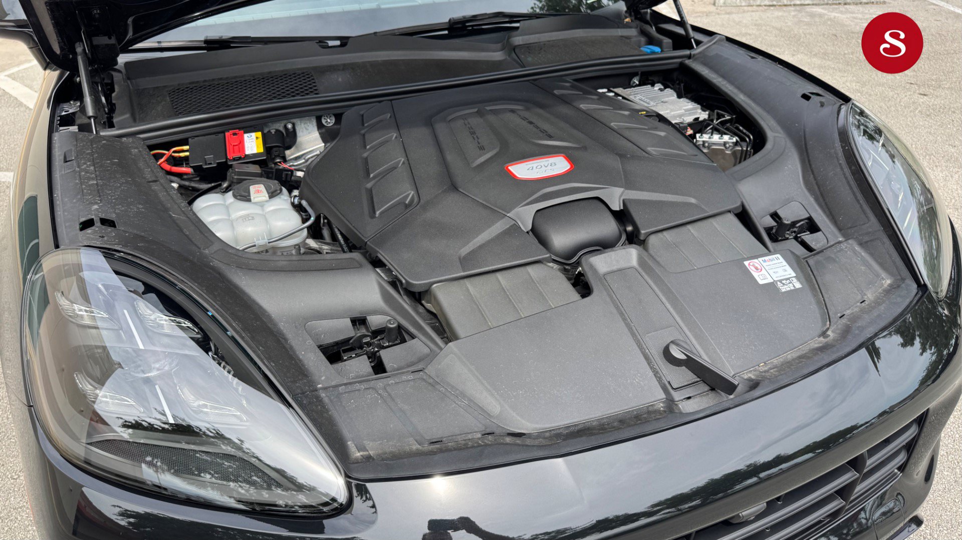 Used 2023 Porsche Cayenne GTS AWD/4WD image 6