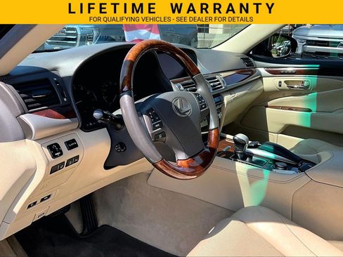 Used 2013 Lexus LS 460 w/ Comfort Pkg RWD image 14