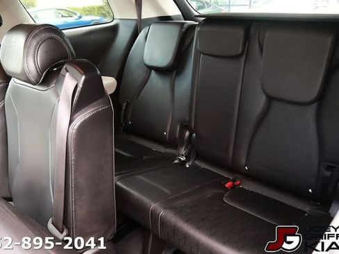 Certified 2024 Kia Carnival LX FWD image 16