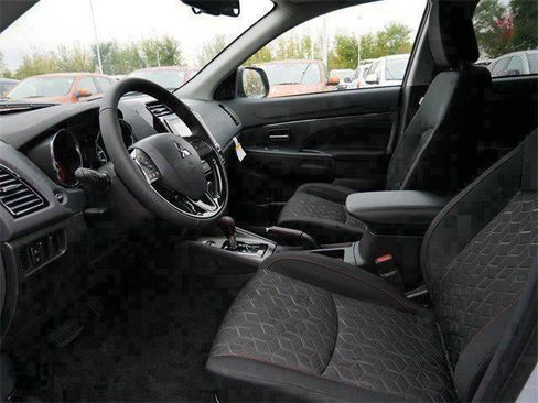 New 2025 Mitsubishi Outlander Sport LE image 4