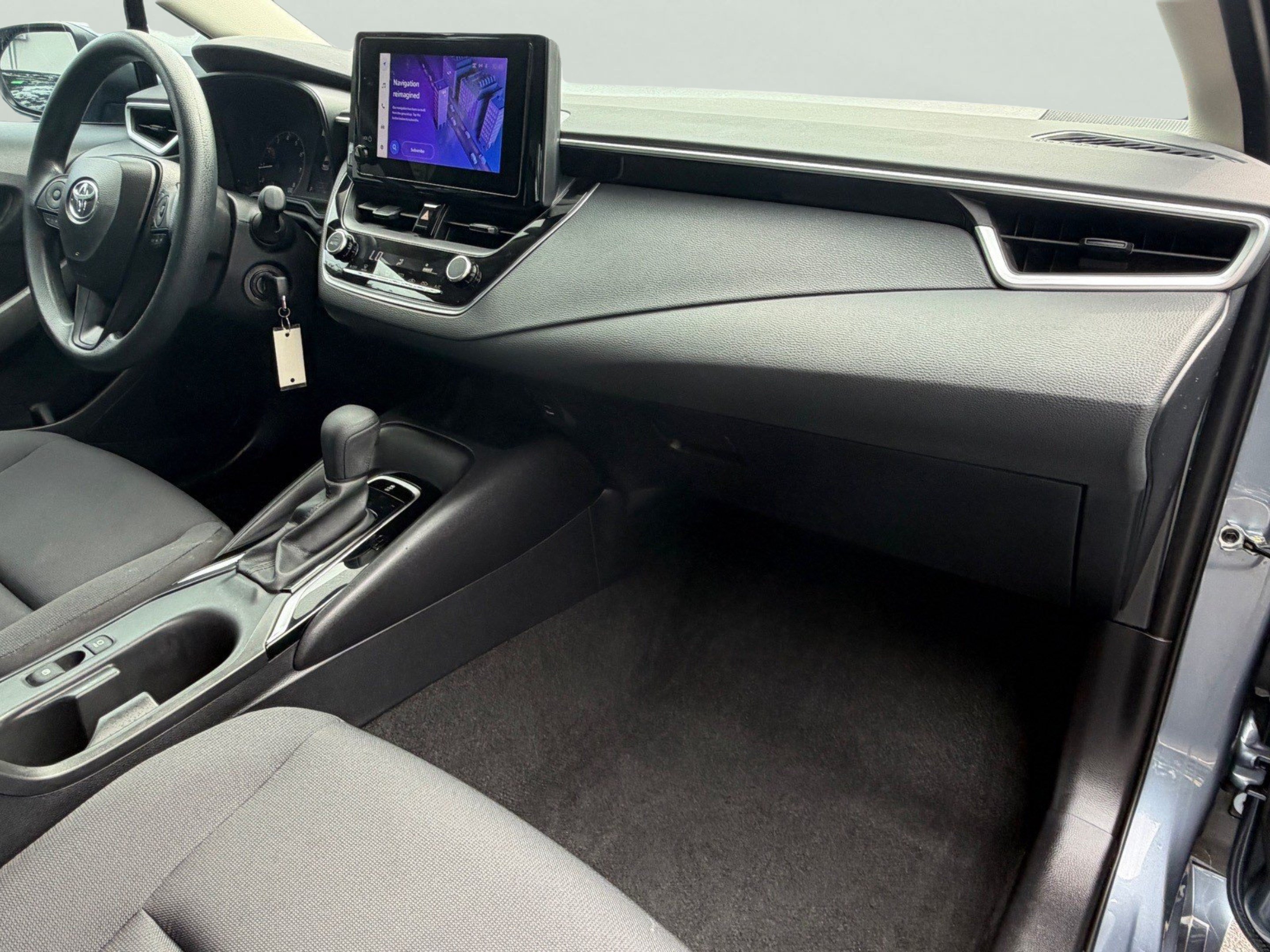 Used 2024 Toyota Corolla LE FWD image 18