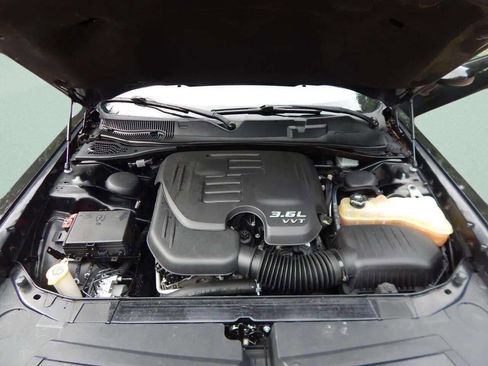 Used 2018 Dodge Challenger SXT Plus image 40