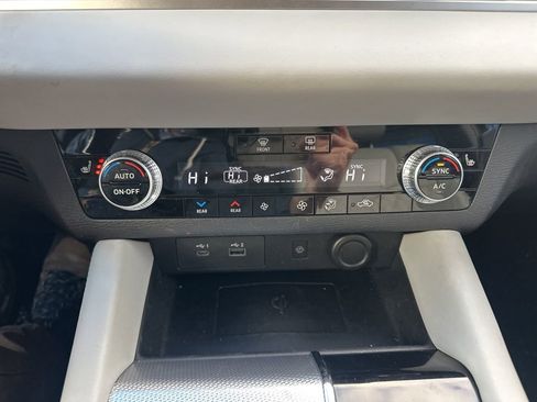 Used 2022 Mitsubishi Outlander SEL image 22