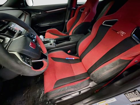 Used 2021 Honda Civic Type R image 11