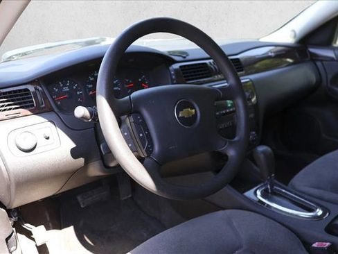Used 2014 Chevrolet Impala Limited LS FWD image 12