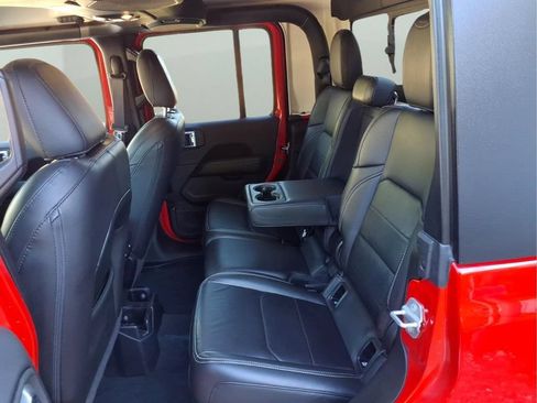 Used 2022 Jeep Gladiator Overland w/ Popular Equipment Package AWD/4WD image 26