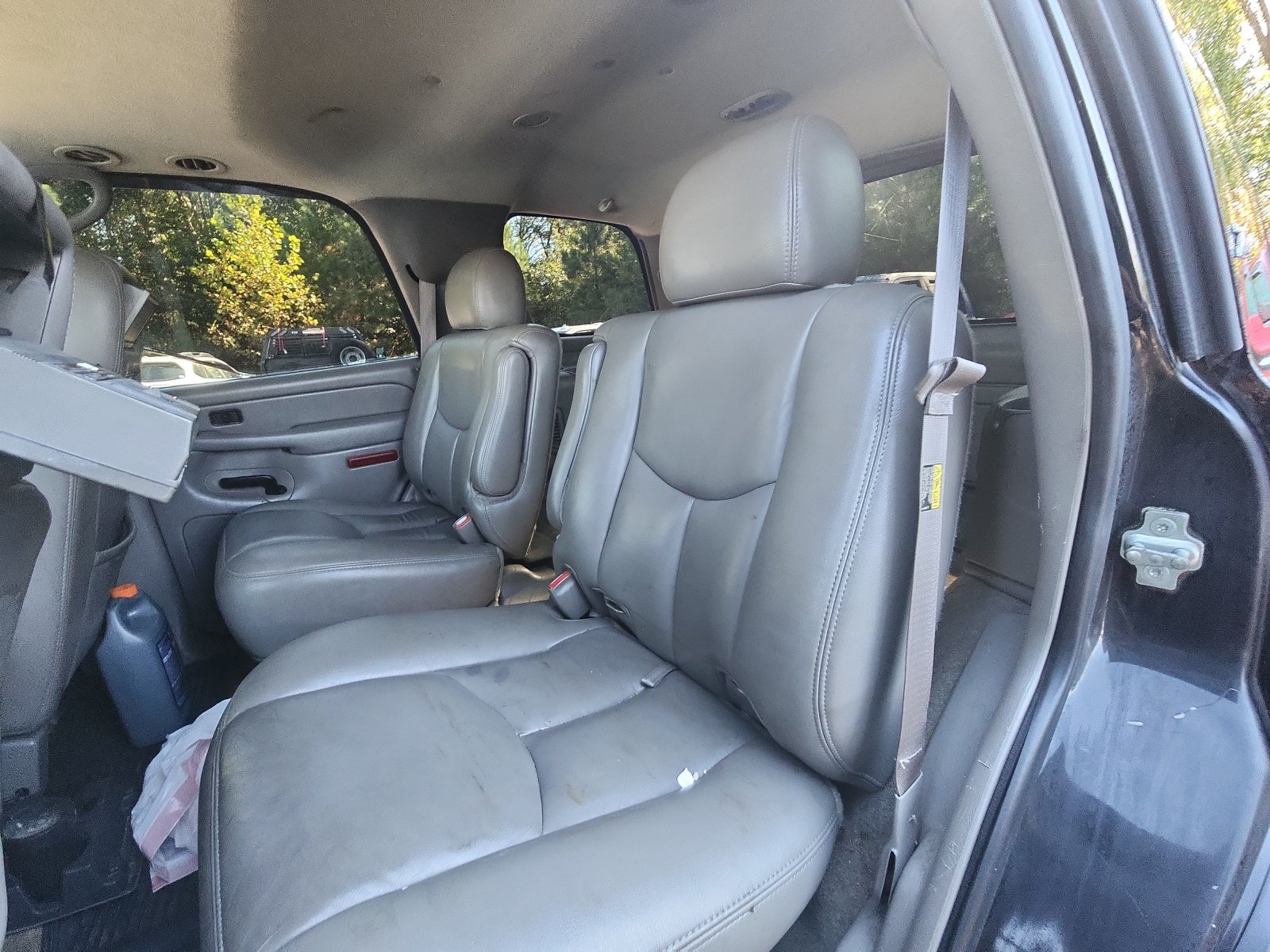 Used 2005 Chevrolet Tahoe Z71 w/ Preferred Equipment Group RWD image 20