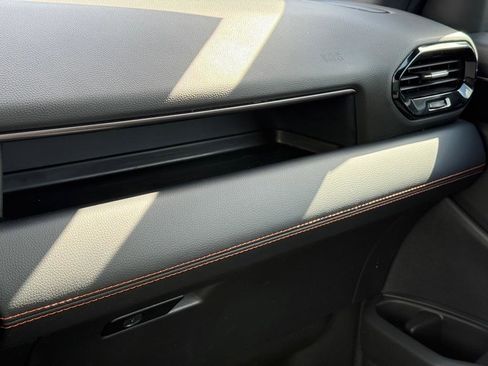 Used 2025 Honda Pilot TrailSport image 27