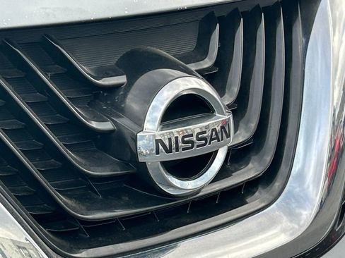 Used 2017 Nissan Murano S image 11