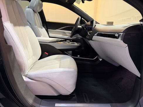 Certified 2024 Cadillac Lyriq Luxury RWD image 49