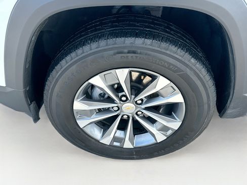 Used 2025 Chevrolet Equinox LT FWD image 33