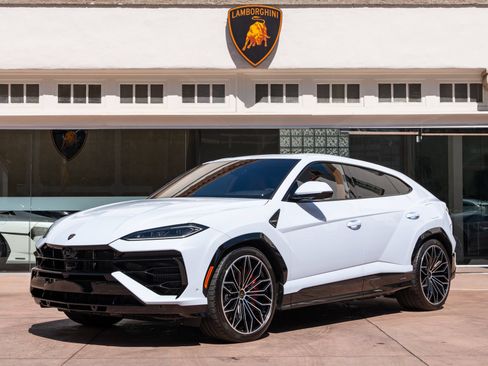 Used 2026 Lamborghini Urus SE AWD/4WD image 16