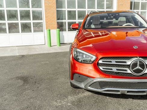 Used 2021 Mercedes-Benz E 450 4MATIC All-Terrain Wagon image 39