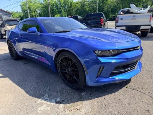 Used 2017 Chevrolet Camaro LT w/ Technology Package RWD image 3